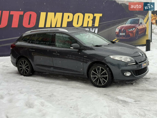 Черный Рено Меган, объемом двигателя 1.6 л и пробегом 280 тыс. км за 8199 $, фото 1 на Automoto.ua