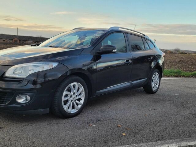 Рено Меган 2013 в Сумах на Automoto.ua Черный Рено Меган, объемом двигателя 1.5 л и пробегом 224 тыс. км за 8400 $, фото 1 на Automoto.ua