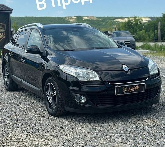 Черный Рено Меган, объемом двигателя 1.46 л и пробегом 240 тыс. км за 6999 $, фото 1 на Automoto.ua