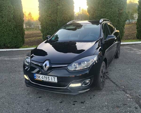 Рено Меган 2015 в Ровно на Automoto.ua Черный Рено Меган, объемом двигателя 1.6 л и пробегом 198 тыс. км за 7800 $, фото 1 на Automoto.ua