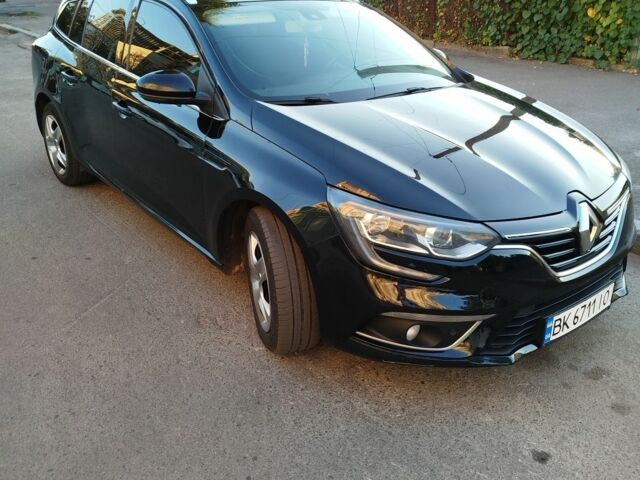 Черный Рено Меган, объемом двигателя 1.5 л и пробегом 216 тыс. км за 11247 $, фото 1 на Automoto.ua