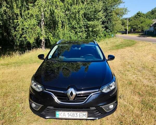 Черный Рено Меган, объемом двигателя 1.5 л и пробегом 196 тыс. км за 13500 $, фото 1 на Automoto.ua