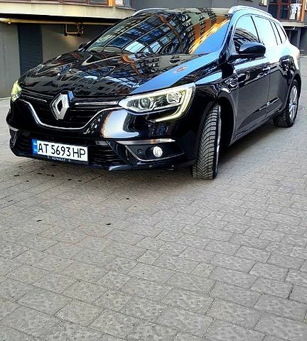 Черный Рено Меган, объемом двигателя 1.5 л и пробегом 208 тыс. км за 11750 $, фото 1 на Automoto.ua