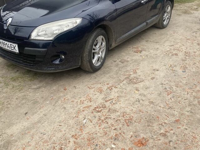 Фіолетовий Рено Меган, об'ємом двигуна 1.6 л та пробігом 231 тис. км за 4999 $, фото 1 на Automoto.ua