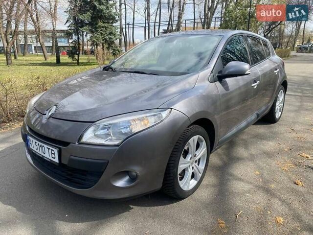 Коричневий Рено Меган, об'ємом двигуна 1.6 л та пробігом 240 тис. км за 6200 $, фото 1 на Automoto.ua