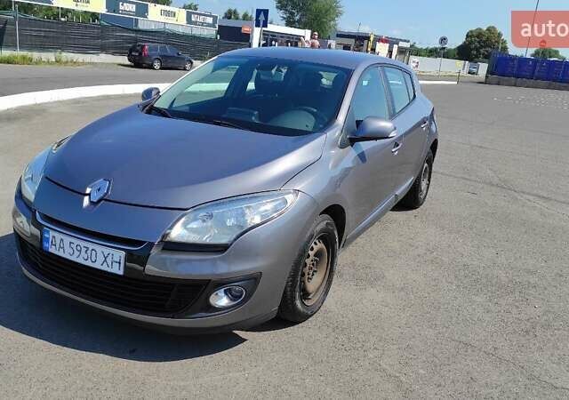 Рено Меган 2012 в Луцке на Automoto.ua Коричневый Рено Меган, объемом двигателя 1.46 л и пробегом 280 тыс. км за 8000 $, фото 1 на Automoto.ua