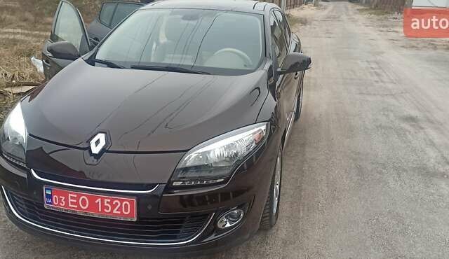 Коричневый Рено Меган, объемом двигателя 2 л и пробегом 207 тыс. км за 7990 $, фото 1 на Automoto.ua
