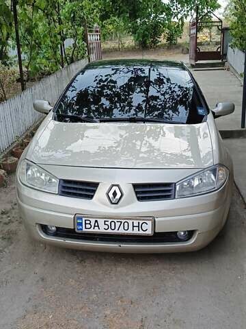 Коричневий Рено Меган, об'ємом двигуна 1.6 л та пробігом 300 тис. км за 5000 $, фото 1 на Automoto.ua