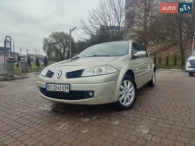 Коричневый Рено Меган, объемом двигателя 1.6 л и пробегом 224 тыс. км за 4800 $, фото 1 на Automoto.ua