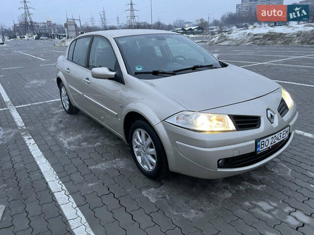 Коричневый Рено Меган, объемом двигателя 1.6 л и пробегом 224 тыс. км за 4400 $, фото 1 на Automoto.ua