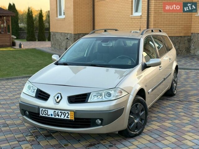 Коричневый Рено Меган, объемом двигателя 1.6 л и пробегом 215 тыс. км за 5400 $, фото 1 на Automoto.ua