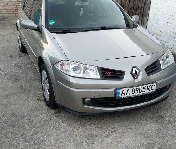 Коричневый Рено Меган, объемом двигателя 1.6 л и пробегом 280 тыс. км за 5200 $, фото 1 на Automoto.ua