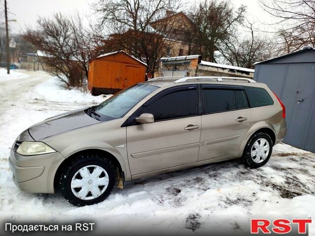 Коричневый Рено Меган, объемом двигателя 1.6 л и пробегом 19700 тыс. км за 5499 $, фото 1 на Automoto.ua