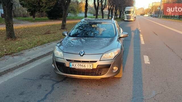 Коричневый Рено Меган, объемом двигателя 1.6 л и пробегом 213 тыс. км за 6500 $, фото 1 на Automoto.ua