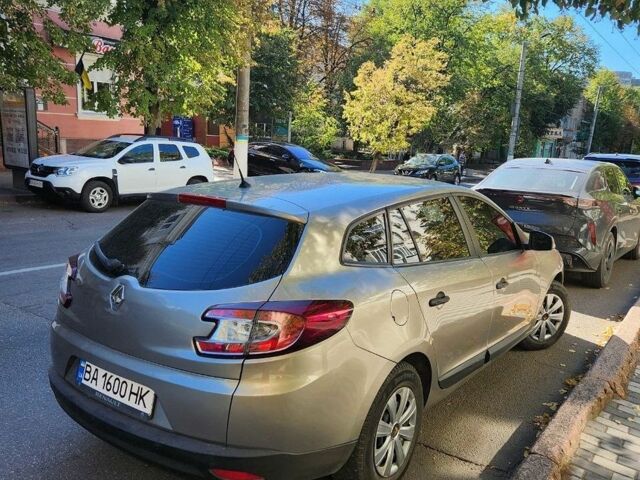 Коричневый Рено Меган, объемом двигателя 1.6 л и пробегом 230 тыс. км за 6300 $, фото 1 на Automoto.ua