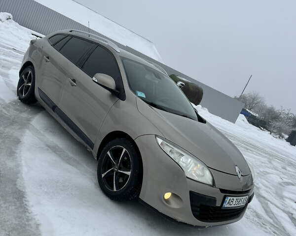 Коричневый Рено Меган, объемом двигателя 1.46 л и пробегом 330 тыс. км за 5700 $, фото 1 на Automoto.ua