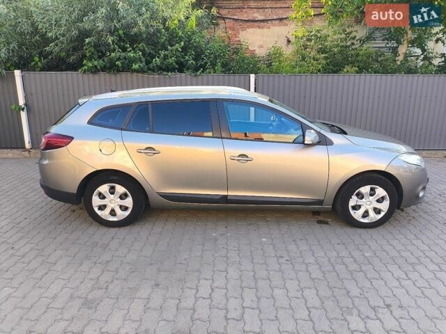 Коричневий Рено Меган, об'ємом двигуна 1.46 л та пробігом 247 тис. км за 6250 $, фото 1 на Automoto.ua