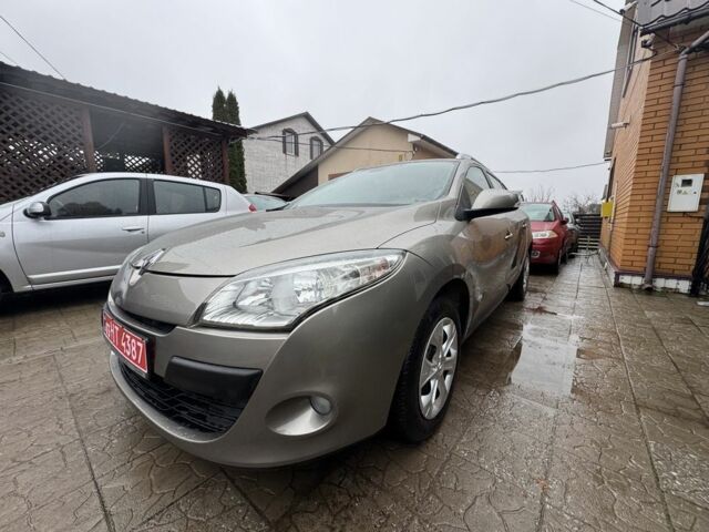 Коричневый Рено Меган, объемом двигателя 1.6 л и пробегом 135 тыс. км за 7499 $, фото 1 на Automoto.ua