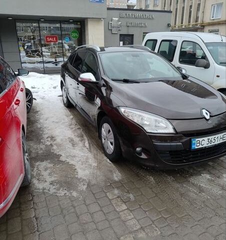 Коричневый Рено Меган, объемом двигателя 1.46 л и пробегом 243 тыс. км за 7200 $, фото 1 на Automoto.ua