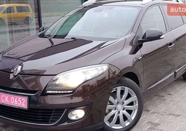 Коричневый Рено Меган, объемом двигателя 1.6 л и пробегом 274 тыс. км за 8700 $, фото 1 на Automoto.ua