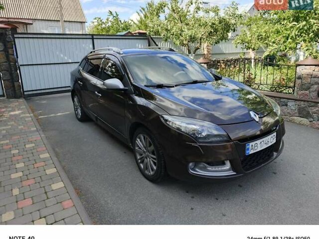 Коричневый Рено Меган, объемом двигателя 1.46 л и пробегом 295 тыс. км за 8800 $, фото 1 на Automoto.ua