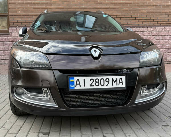 Коричневый Рено Меган, объемом двигателя 1.6 л и пробегом 1 тыс. км за 9000 $, фото 1 на Automoto.ua