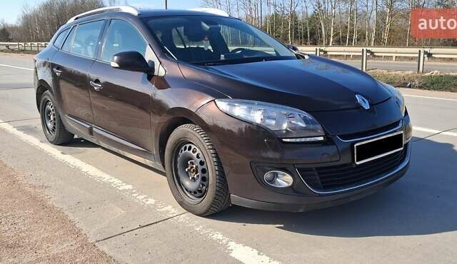 Коричневий Рено Меган, об'ємом двигуна 1.6 л та пробігом 290 тис. км за 7900 $, фото 1 на Automoto.ua