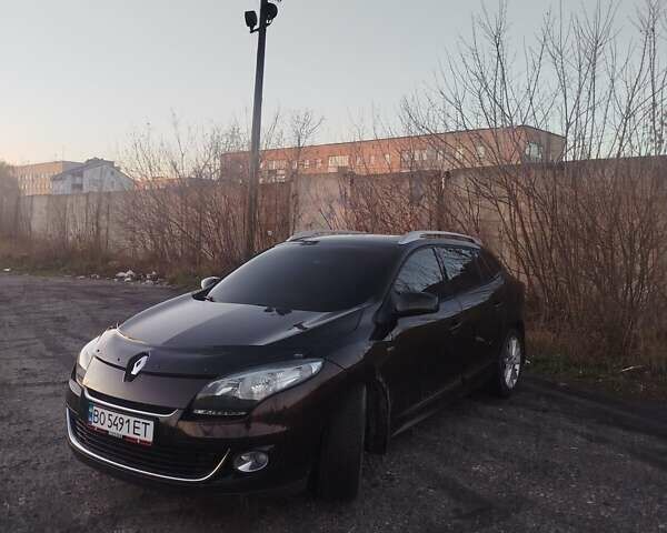 Коричневий Рено Меган, об'ємом двигуна 1.46 л та пробігом 265 тис. км за 9000 $, фото 1 на Automoto.ua