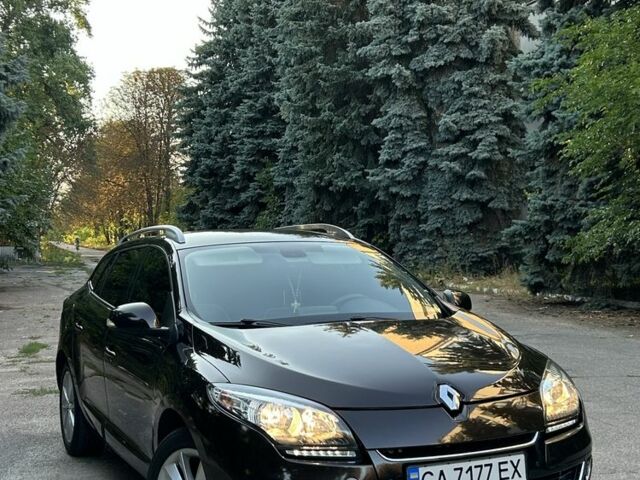 Коричневий Рено Меган, об'ємом двигуна 1.5 л та пробігом 228 тис. км за 8635 $, фото 1 на Automoto.ua