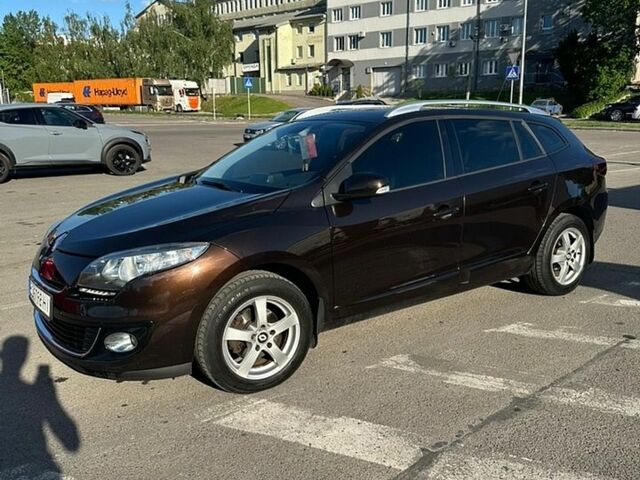 Коричневый Рено Меган, объемом двигателя 1.46 л и пробегом 254 тыс. км за 7300 $, фото 1 на Automoto.ua