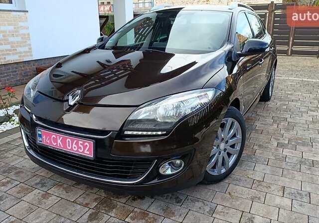 Коричневый Рено Меган, объемом двигателя 1.6 л и пробегом 229 тыс. км за 8700 $, фото 1 на Automoto.ua