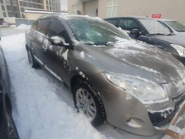 Коричневый Рено Меган, объемом двигателя 0 л и пробегом 180 тыс. км за 3500 $, фото 1 на Automoto.ua