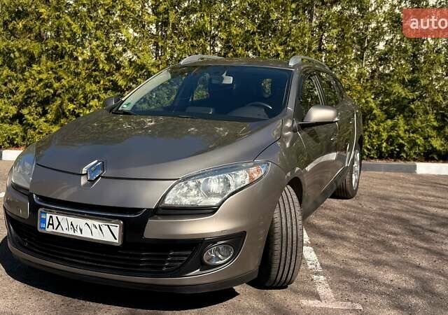 Коричневый Рено Меган, объемом двигателя 1.46 л и пробегом 264 тыс. км за 8400 $, фото 1 на Automoto.ua