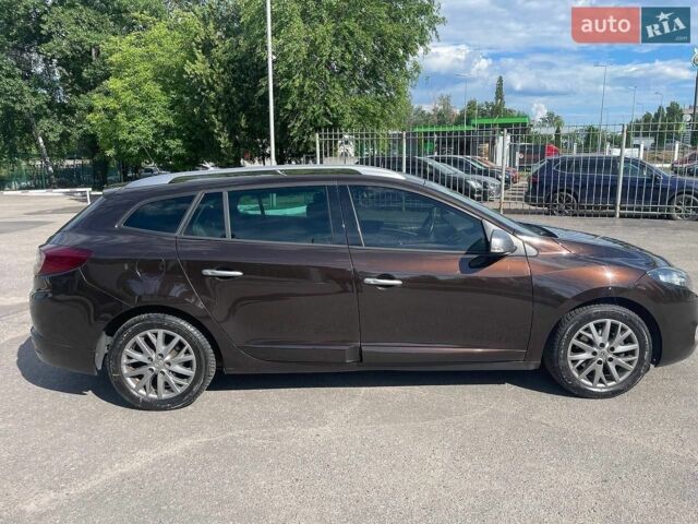 Коричневий Рено Меган, об'ємом двигуна 1.46 л та пробігом 253 тис. км за 6850 $, фото 1 на Automoto.ua