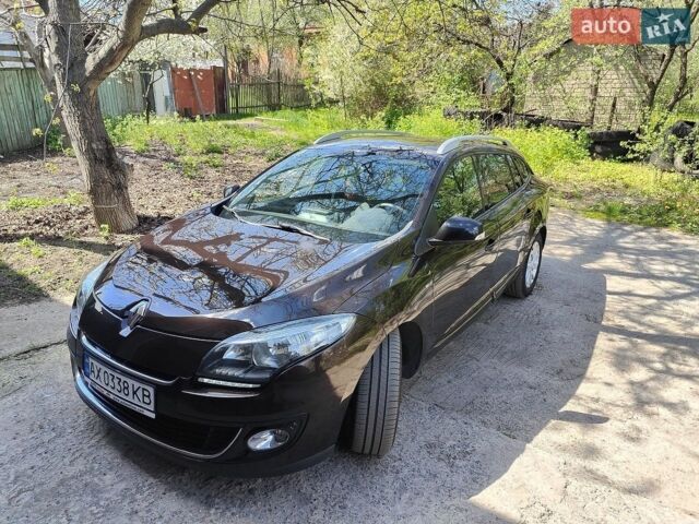 Коричневий Рено Меган, об'ємом двигуна 1.46 л та пробігом 179 тис. км за 8500 $, фото 1 на Automoto.ua