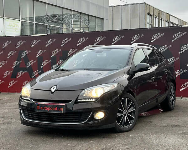 Коричневый Рено Меган, объемом двигателя 1.6 л и пробегом 189 тыс. км за 8700 $, фото 1 на Automoto.ua