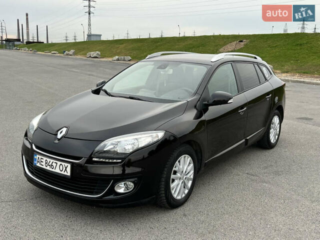 Коричневий Рено Меган, об'ємом двигуна 1.46 л та пробігом 324 тис. км за 7700 $, фото 1 на Automoto.ua