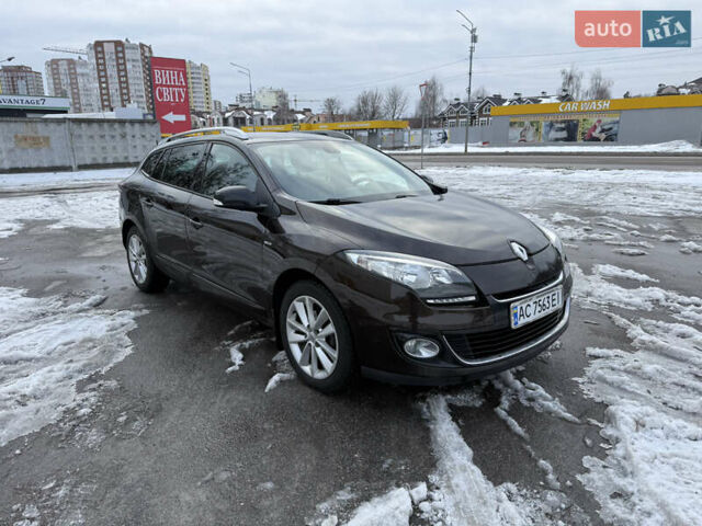 Коричневый Рено Меган, объемом двигателя 1.5 л и пробегом 237 тыс. км за 8500 $, фото 1 на Automoto.ua
