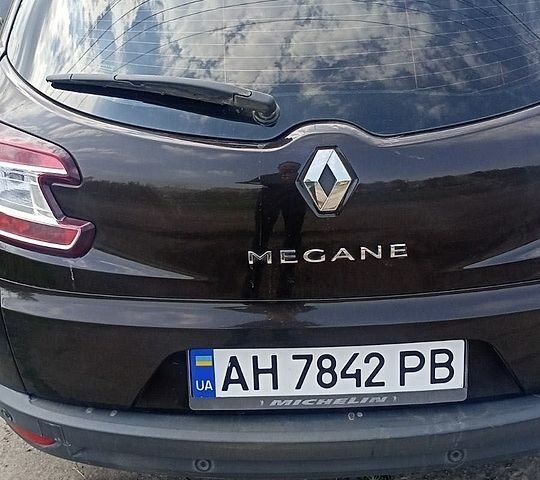 Коричневий Рено Меган, об'ємом двигуна 1.5 л та пробігом 237 тис. км за 8850 $, фото 1 на Automoto.ua