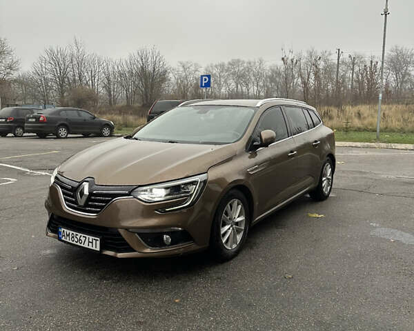 Коричневый Рено Меган, объемом двигателя 1.46 л и пробегом 246 тыс. км за 12199 $, фото 1 на Automoto.ua