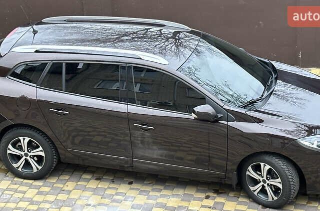 Коричневый Рено Меган, объемом двигателя 1.46 л и пробегом 206 тыс. км за 9700 $, фото 1 на Automoto.ua