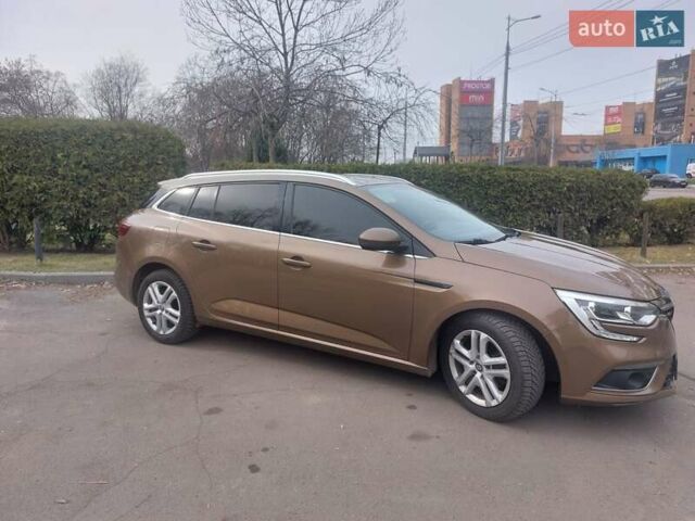 Коричневый Рено Меган, объемом двигателя 1.46 л и пробегом 189 тыс. км за 11900 $, фото 1 на Automoto.ua