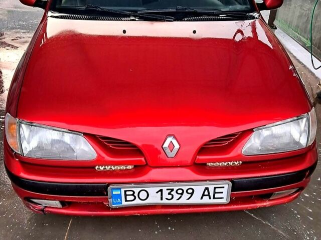 Красный Рено Меган, объемом двигателя 1.6 л и пробегом 350 тыс. км за 1700 $, фото 1 на Automoto.ua