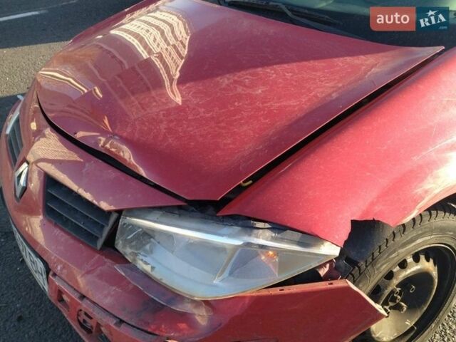 Красный Рено Меган, объемом двигателя 1.6 л и пробегом 113 тыс. км за 2000 $, фото 1 на Automoto.ua