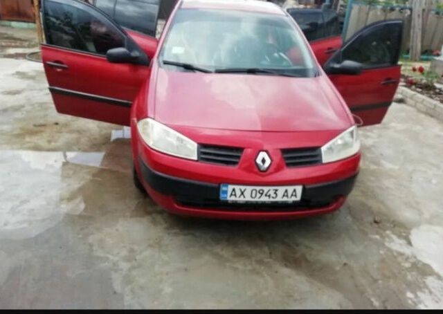 Красный Рено Меган, объемом двигателя 4 л и пробегом 120 тыс. км за 4700 $, фото 1 на Automoto.ua
