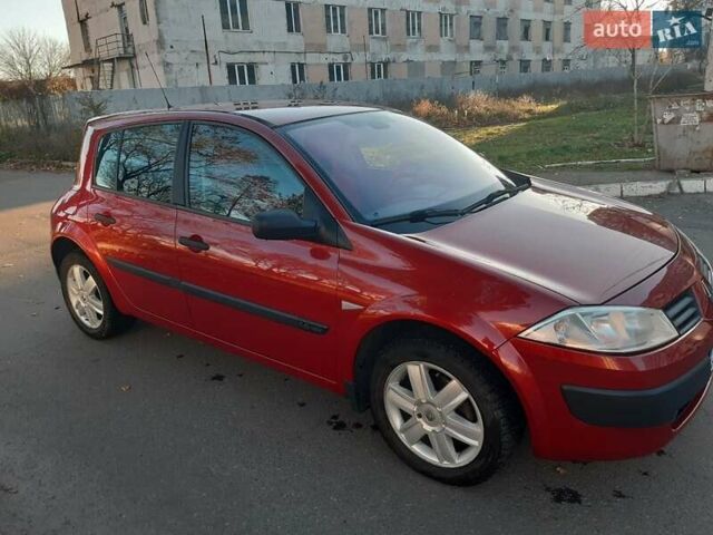 Красный Рено Меган, объемом двигателя 1.6 л и пробегом 155 тыс. км за 5500 $, фото 1 на Automoto.ua