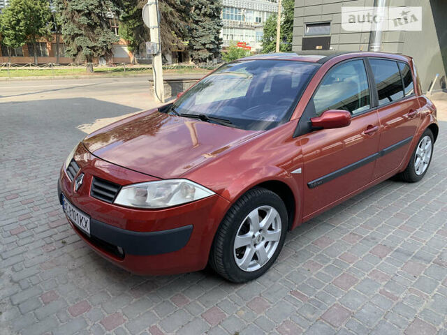 Рено Меган 2005 в Хмельницком на Automoto.ua Красный Рено Меган, объемом двигателя 1.6 л и пробегом 360 тыс. км за 3999 $, фото 1 на Automoto.ua