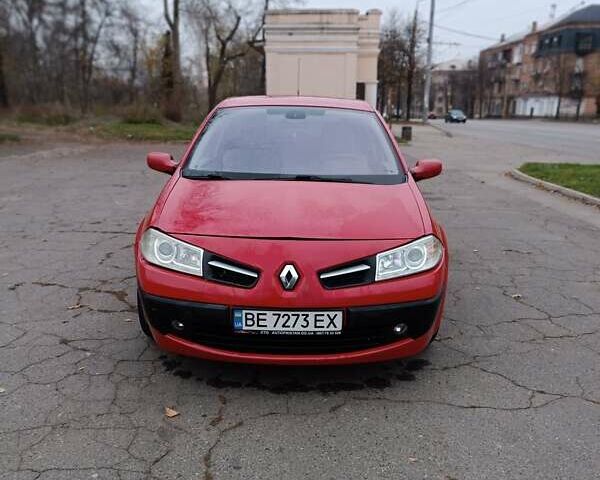 Красный Рено Меган, объемом двигателя 1.6 л и пробегом 230 тыс. км за 4200 $, фото 1 на Automoto.ua