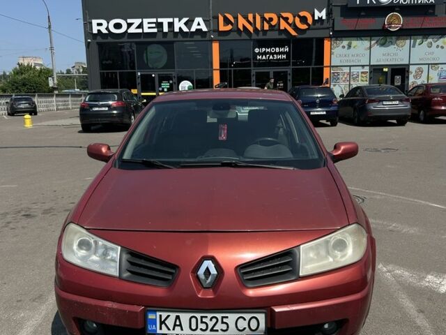 Красный Рено Меган, объемом двигателя 1.6 л и пробегом 318 тыс. км за 3500 $, фото 1 на Automoto.ua