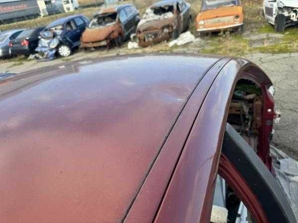 Красный Рено Меган, объемом двигателя 1.6 л и пробегом 300 тыс. км за 17061 $, фото 1 на Automoto.ua